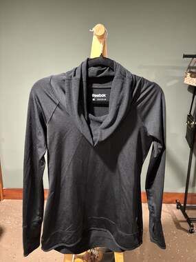 Reebok Women's Black Cowl Neck Long Sleeve Pullover with Thumbholes, Size M